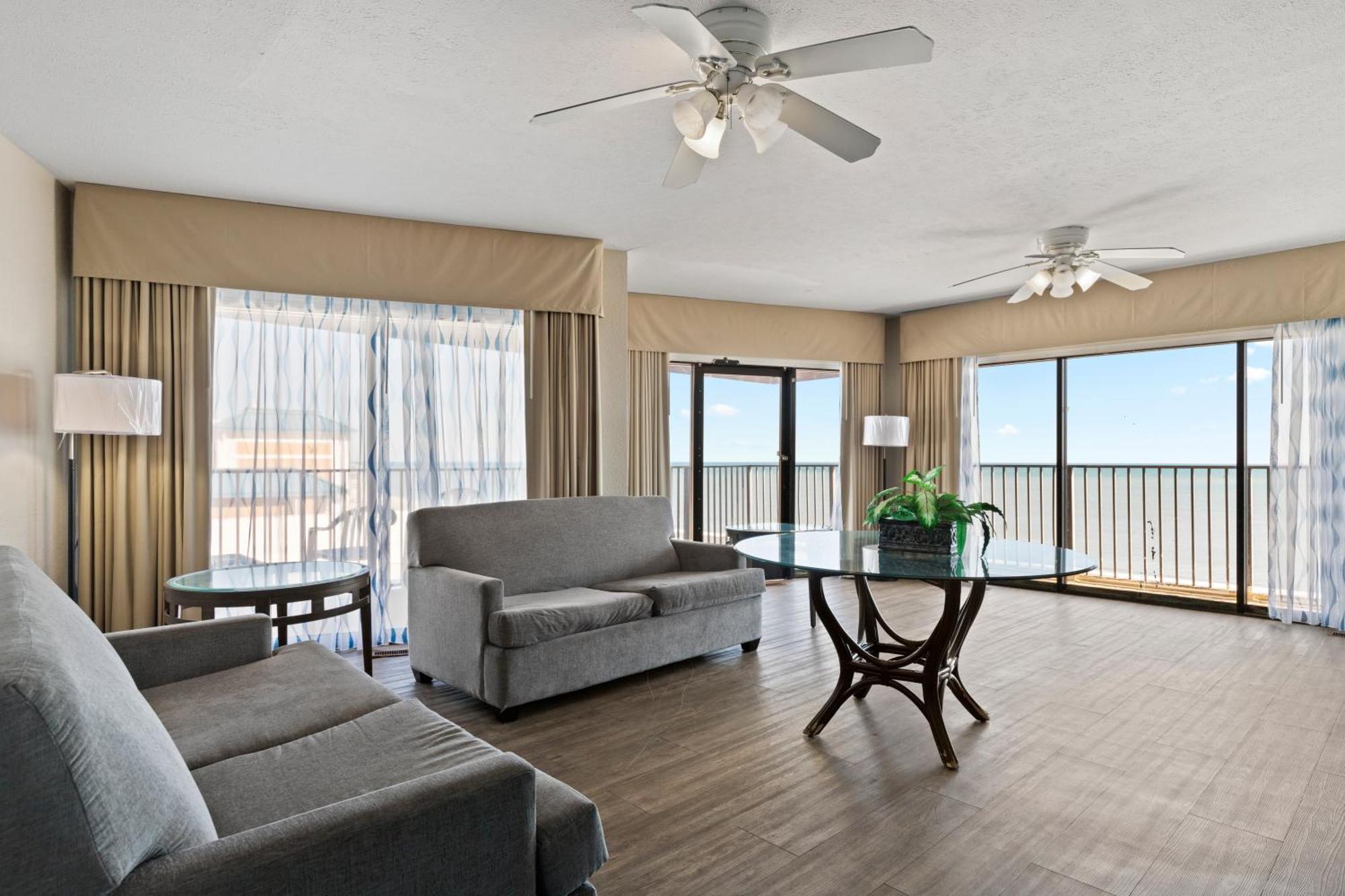 Ocean Crest Inn And Suites เมอร์เทิลบีช ภายนอก รูปภาพ